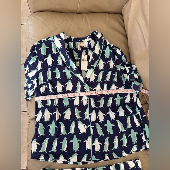 By Anthropologie Silky Patterned Pajama Shorts and Top Set. MSRP $116. Size M - Picture 11 of 17